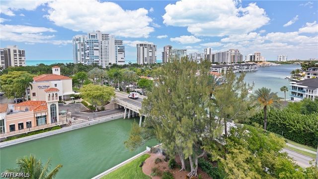250 Park Shore DR 803, Naples, FL 34103