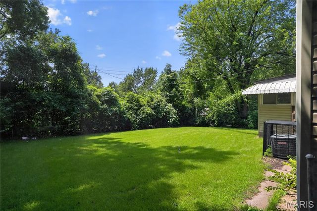 636 Science Hill Drive, St Louis, MO 63137