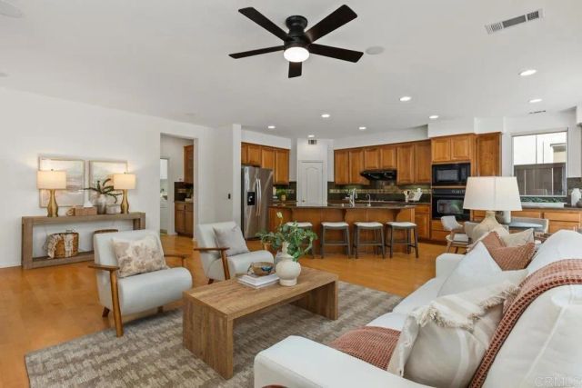 6618 Sitio Sago, Carlsbad, CA 92011