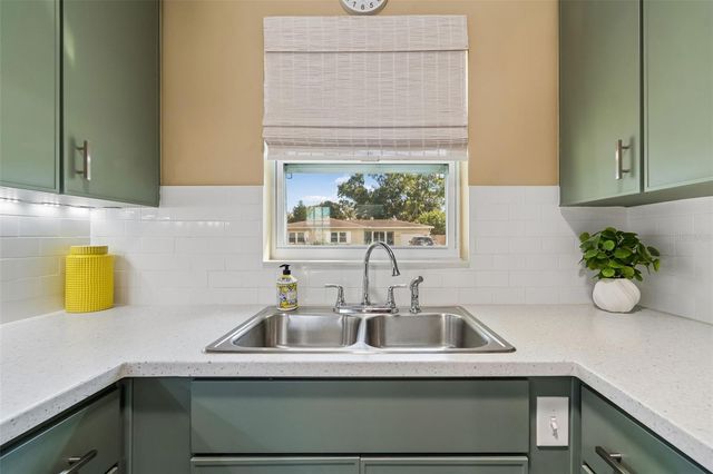 3601 YARDLEY AVENUE N, St Petersburg, FL 33713