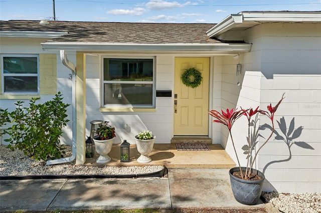 3601 YARDLEY AVENUE N, St Petersburg, FL 33713