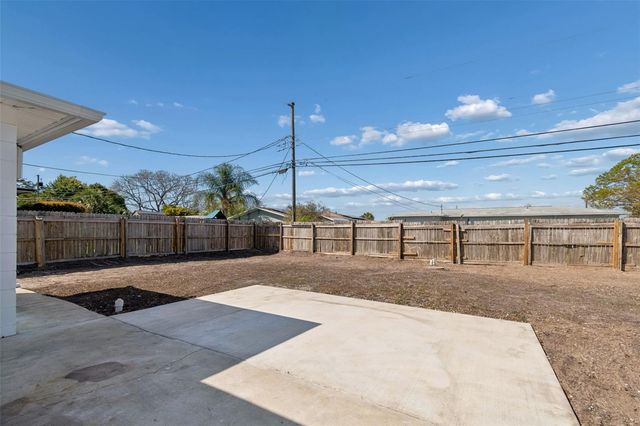 3601 YARDLEY AVENUE N, St Petersburg, FL 33713