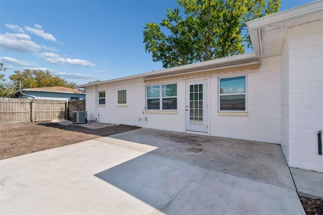 3601 YARDLEY AVENUE N, St Petersburg, FL 33713