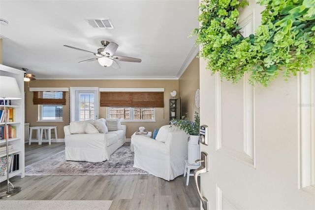 3601 YARDLEY AVENUE N, St Petersburg, FL 33713