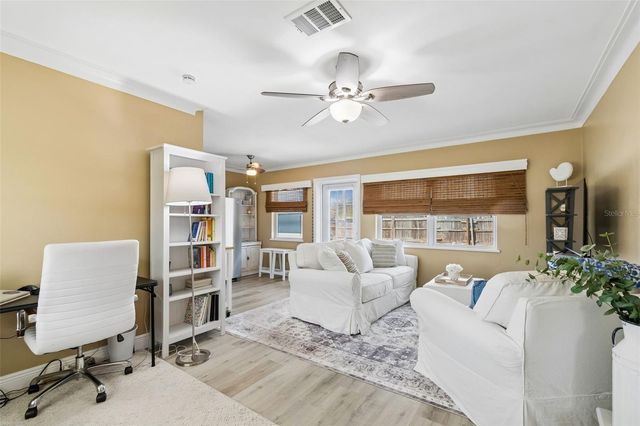 3601 YARDLEY AVENUE N, St Petersburg, FL 33713