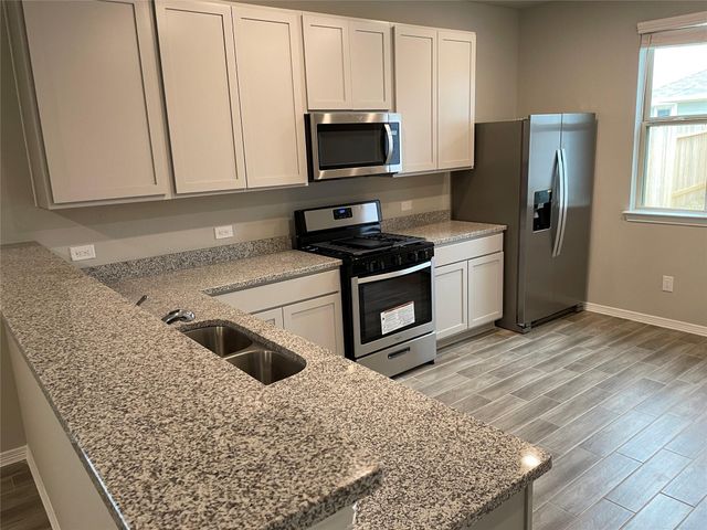 851 Redinger Ridge Drive, Huffman, TX 77336