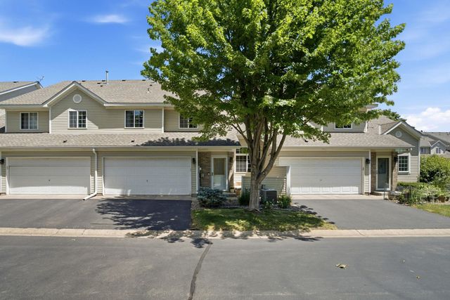 8854 Spring Lane, Woodbury, MN 55125