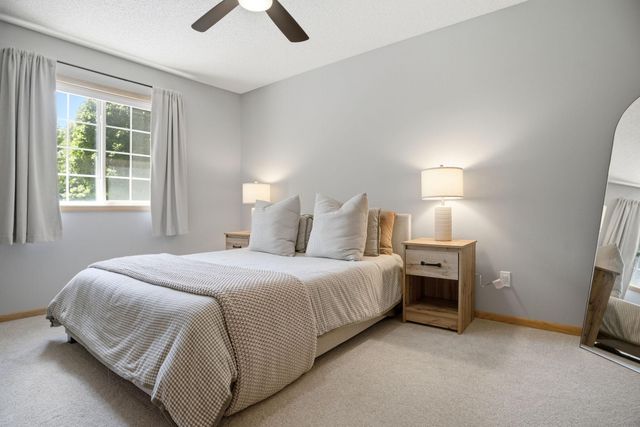 8854 Spring Lane, Woodbury, MN 55125