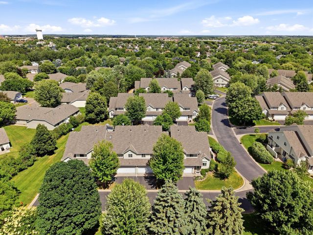 8854 Spring Lane, Woodbury, MN 55125
