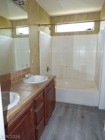 10825 Paradise Road, Henderson, NV 89052