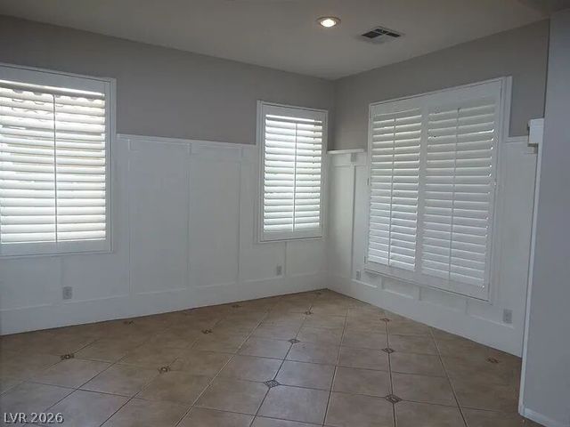 10825 Paradise Road, Henderson, NV 89052