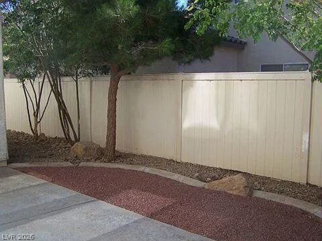 10825 Paradise Road, Henderson, NV 89052