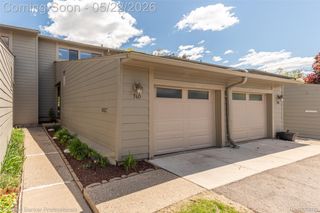 740 Peninsula Court, Ann Arbor, MI 48105