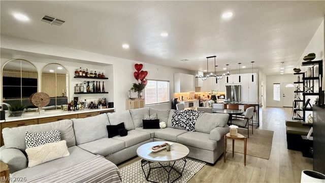 4434 Verdiccio Avenue, Las Vegas, NV 89141