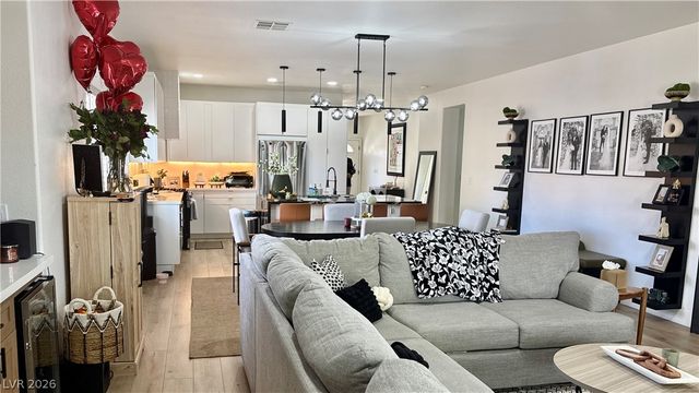 4434 Verdiccio Avenue, Las Vegas, NV 89141