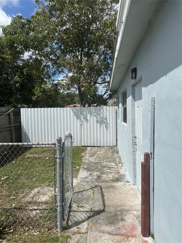 6541 Miramar Parkway, Miramar, FL 33023