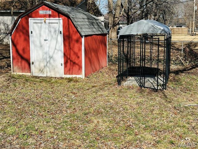 515 W James Boulevard, St James, MO 65559