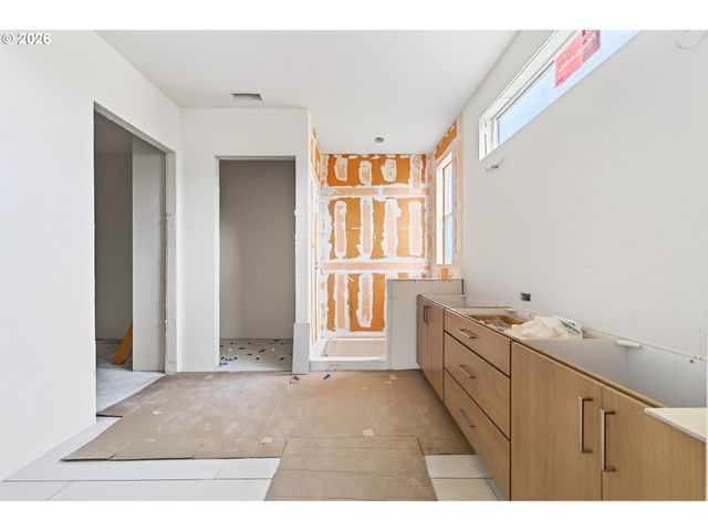 1612 N 43rd Ave, Ridgefield, WA 98642