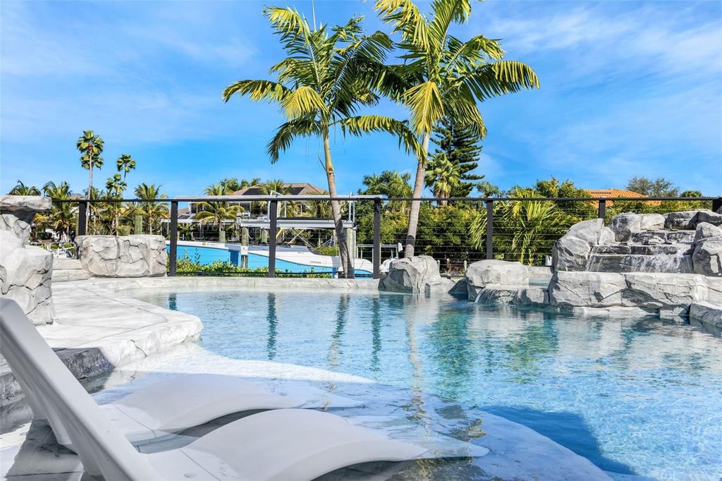 Image 3 of property listing at 1307 ALHAMBRA DRIVE, Apollo Beach, FL 33572