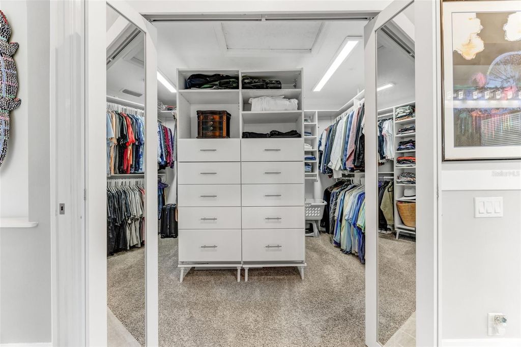 Image 29 of property listing at 1307 ALHAMBRA DRIVE, Apollo Beach, FL 33572