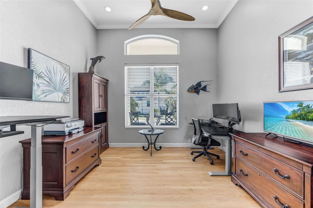 Image 32 of property listing at 1307 ALHAMBRA DRIVE, Apollo Beach, FL 33572