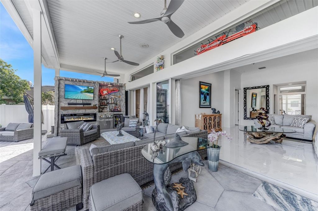 Image 48 of property listing at 1307 ALHAMBRA DRIVE, Apollo Beach, FL 33572