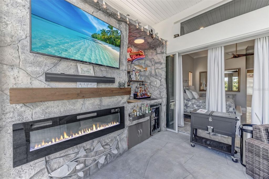 Image 49 of property listing at 1307 ALHAMBRA DRIVE, Apollo Beach, FL 33572