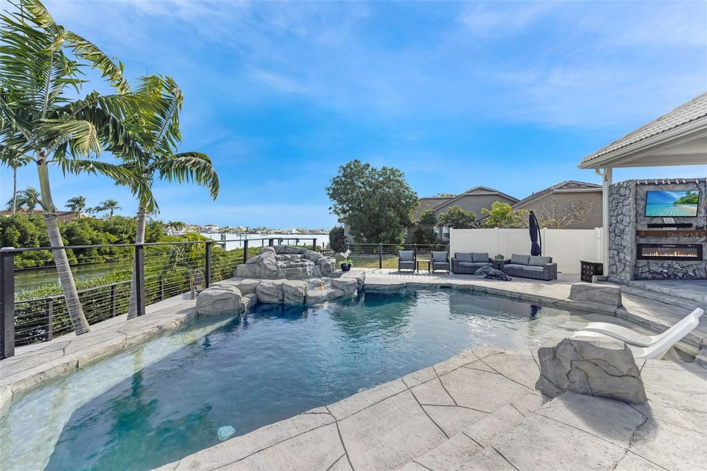 Image 55 of property listing at 1307 ALHAMBRA DRIVE, Apollo Beach, FL 33572