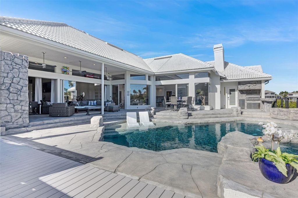 Image 58 of property listing at 1307 ALHAMBRA DRIVE, Apollo Beach, FL 33572