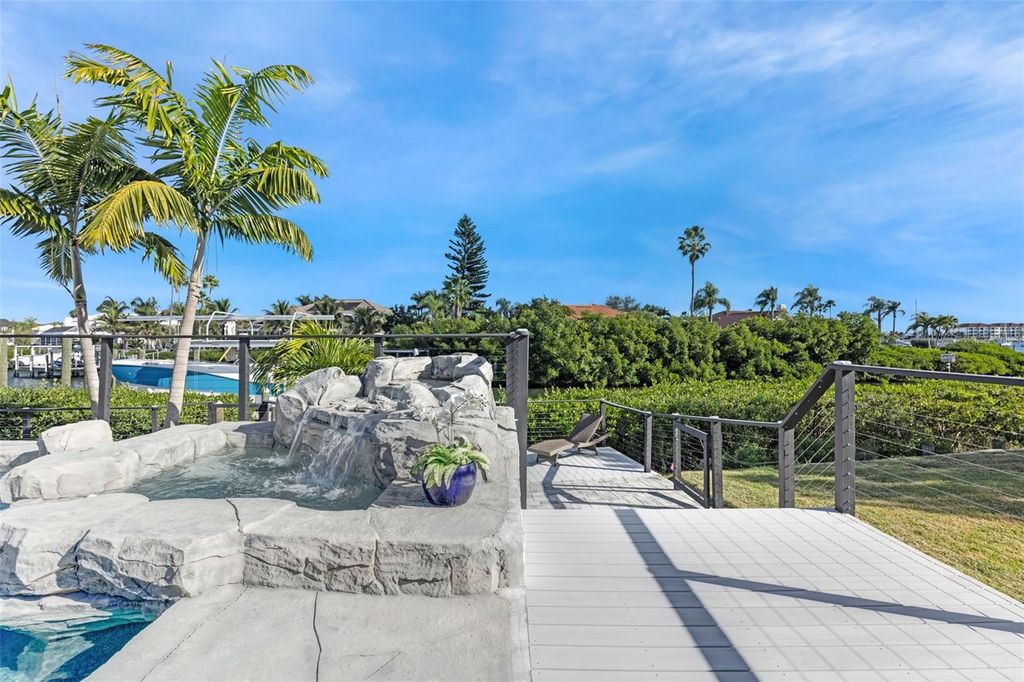 Image 60 of property listing at 1307 ALHAMBRA DRIVE, Apollo Beach, FL 33572