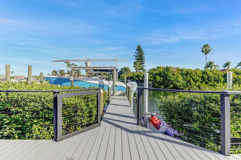 Image 63 of property listing at 1307 ALHAMBRA DRIVE, Apollo Beach, FL 33572