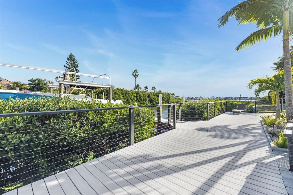 Image 67 of property listing at 1307 ALHAMBRA DRIVE, Apollo Beach, FL 33572