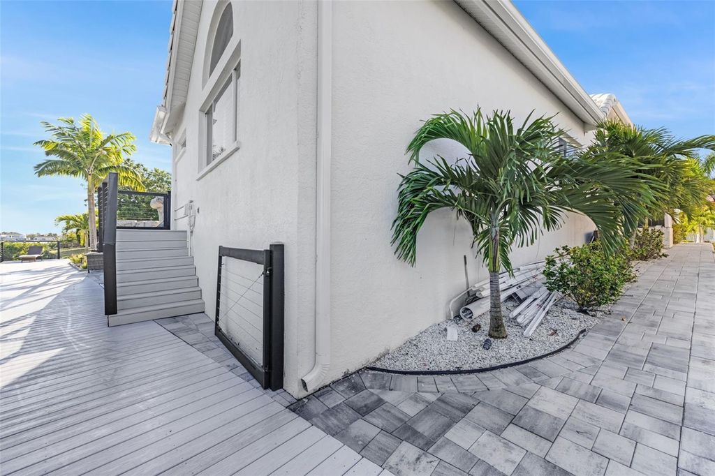 Image 68 of property listing at 1307 ALHAMBRA DRIVE, Apollo Beach, FL 33572