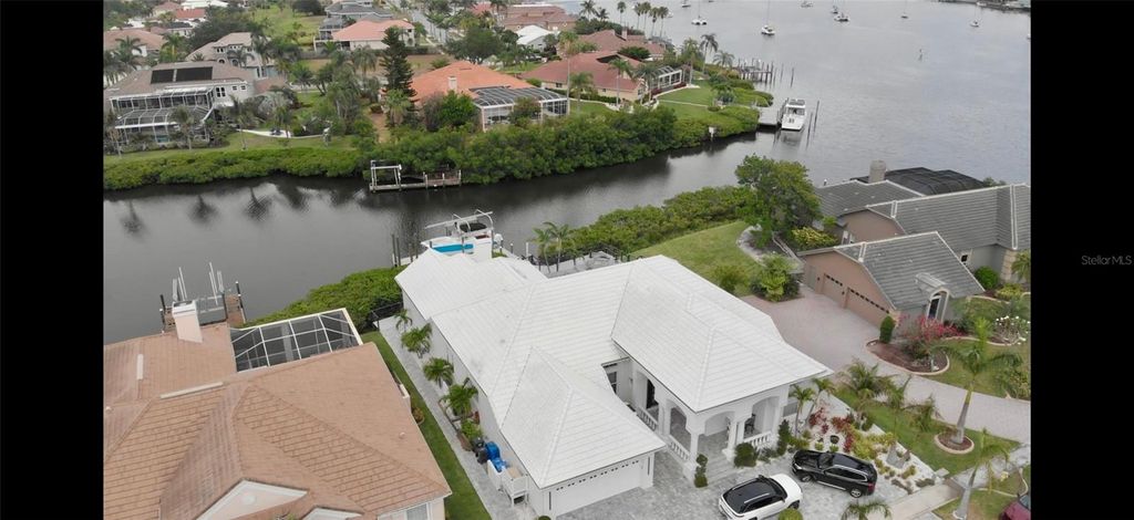 Image 72 of property listing at 1307 ALHAMBRA DRIVE, Apollo Beach, FL 33572