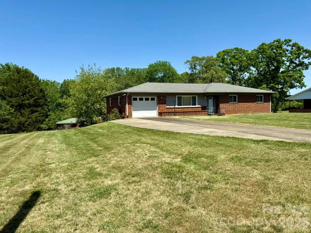 3195 Westview Street, Valdese, NC 28690