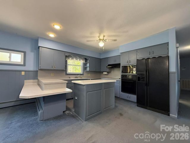3195 Westview Street, Valdese, NC 28690