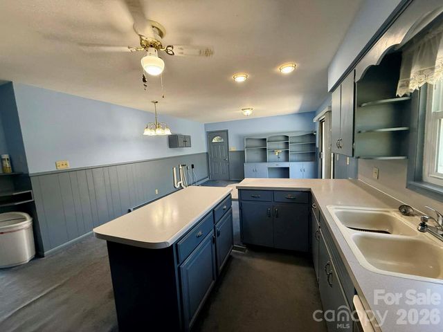 3195 Westview Street, Valdese, NC 28690