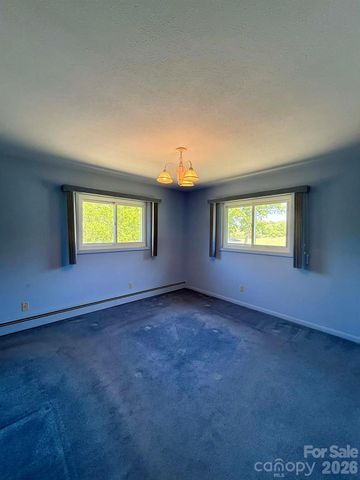 3195 Westview Street, Valdese, NC 28690
