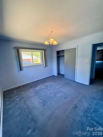 3195 Westview Street, Valdese, NC 28690