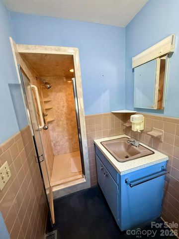 3195 Westview Street, Valdese, NC 28690