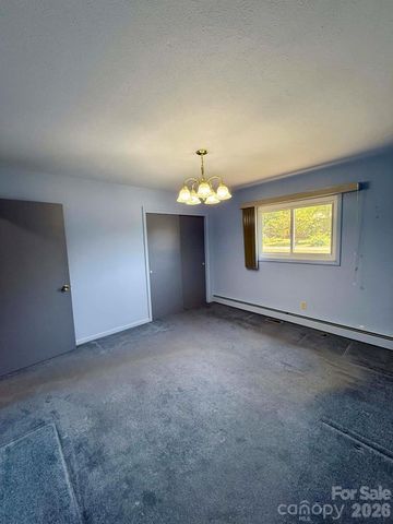 3195 Westview Street, Valdese, NC 28690