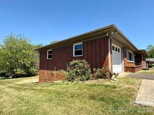 3195 Westview Street, Valdese, NC 28690
