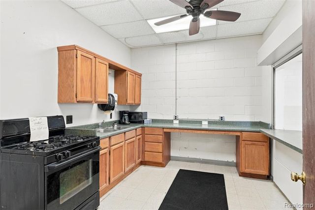 12305 Beech Daly Road, Taylor, MI 48180