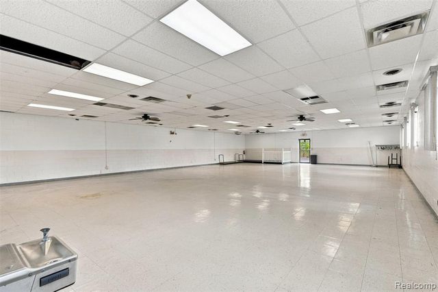 12305 Beech Daly Road, Taylor, MI 48180