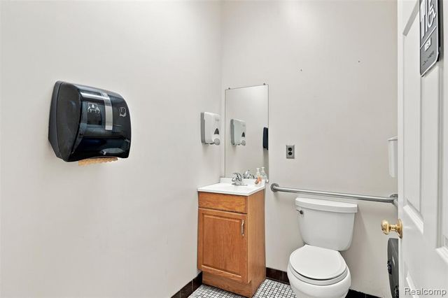 12305 Beech Daly Road, Taylor, MI 48180