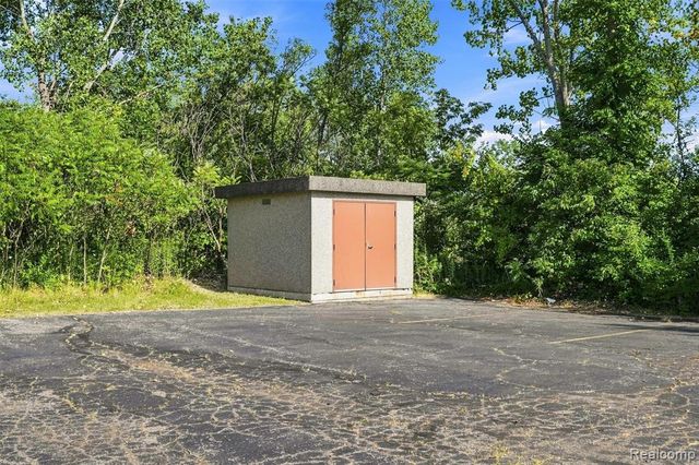 12305 Beech Daly Road, Taylor, MI 48180