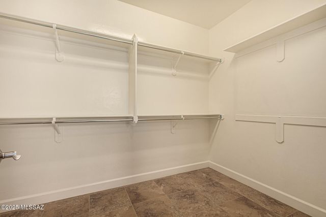 566 N Ramos Lane, Green Valley, AZ 85614