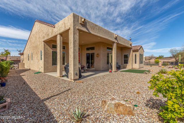 566 N Ramos Lane, Green Valley, AZ 85614