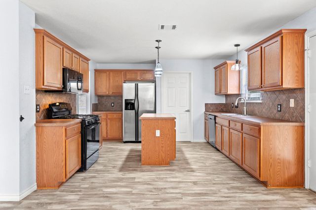 2706 Turtle River DR, Leander, TX 78641