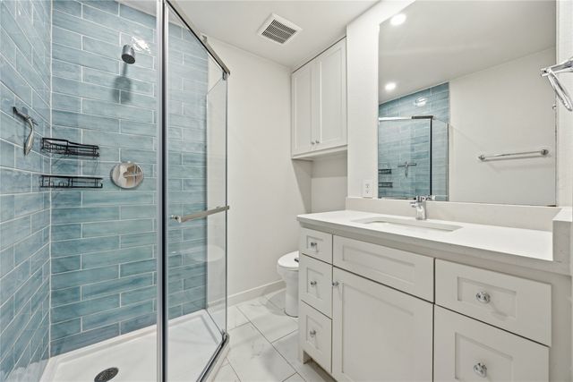 3438 McFarlin Boulevard 202, University Park, TX 75205